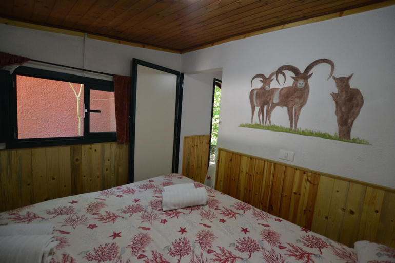 Bedroom 4, Seven Hills Camping Village, Roma