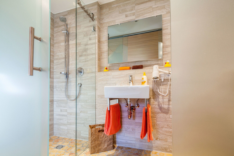 Bathroom 3, Gasthaus - Pension Reiterklause, Innsbruck Land