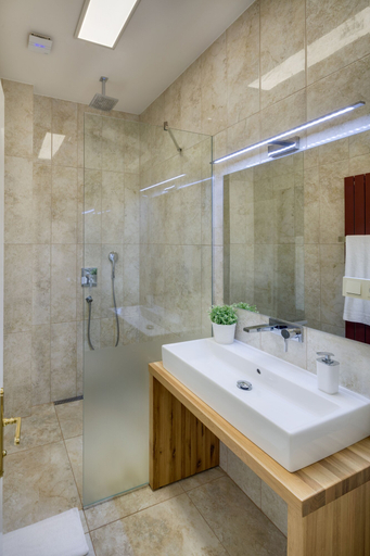 Bathroom 5, Old Town Square Apartments, Praha 1
