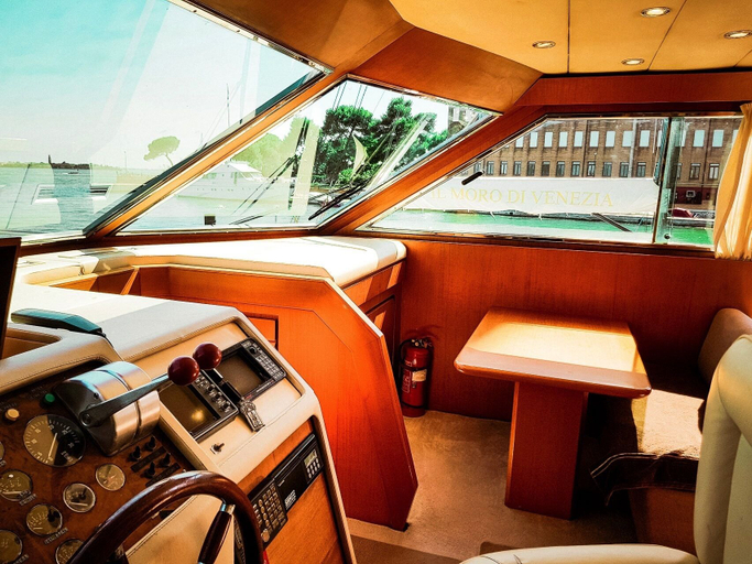 Others 5, Yacht Diva, Venezia