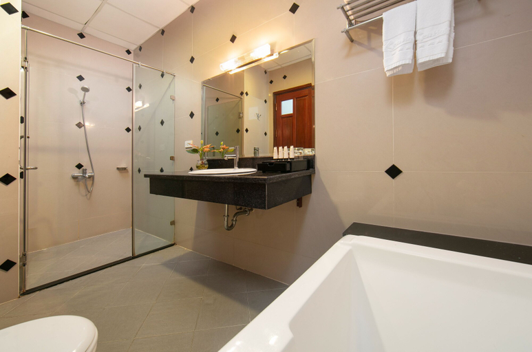 Bathroom 5, Sen Hotel, Cầu Giấy