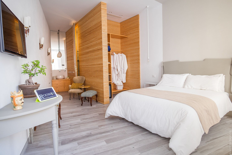 Bedroom 3, Room 55, Syracuse