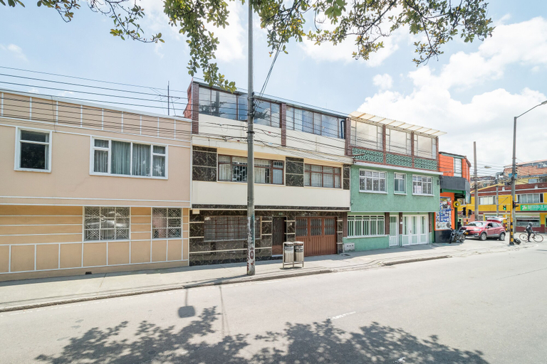 Exterior & Views 2, Ayenda Casa Maconglo 1022, Santafé de Bogotá