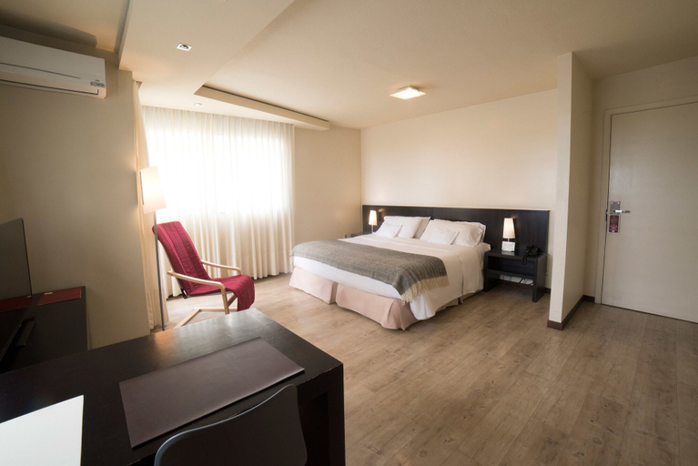 Bedroom 3, 27 Suites Apart Hotel, Montevideo