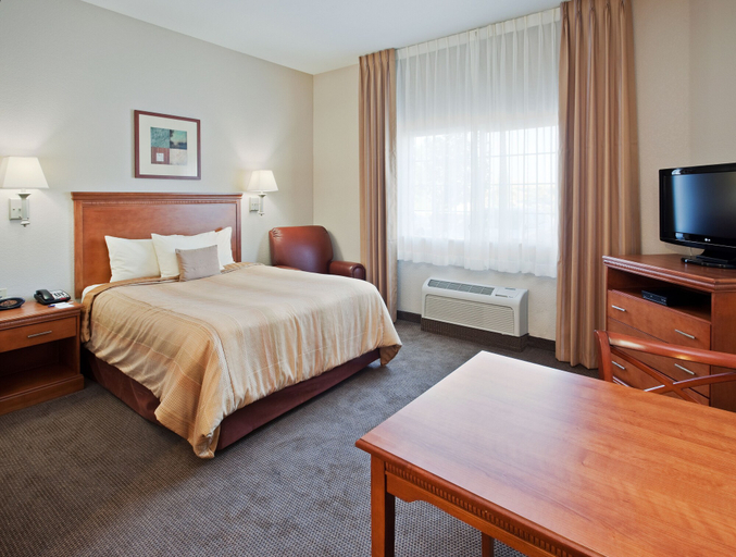 Bedroom 3, Candlewood Suites TURLOCK, Stanislaus