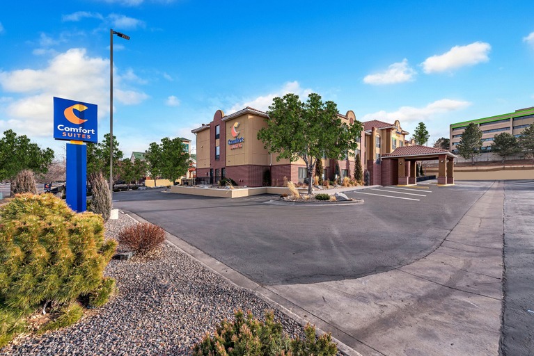 Exterior & Views 2, Comfort Suites Lakewood - Denver, Jefferson