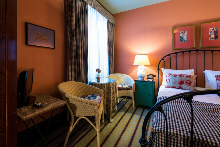 Bedroom 2, Hotel Boheme, San Francisco