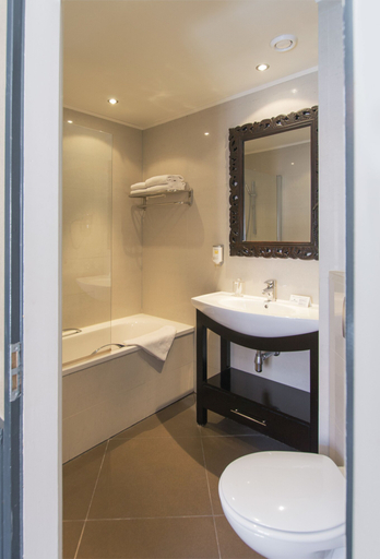 Bathroom 5, Hotel Sint Nicolaas, Amsterdam