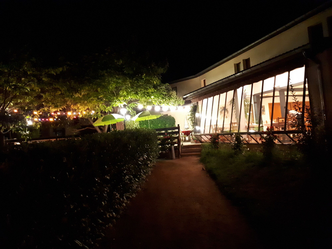 Exterior & Views 2, Hôtel Restaurant Le Mont Brouilly, Rhône