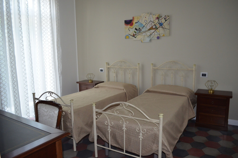 Bedroom 2, B&B Domus Palmi, Reggio Di Calabria