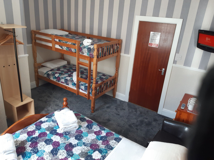 Bedroom 5, Wellington Hotel, Blackpool