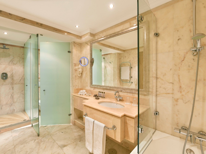 Bathroom 5, Ria Park Hotel & Spa, Loulé