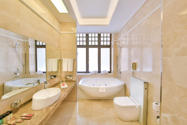 Bathroom 5, Legacy Ottoman Hotel, Fatih