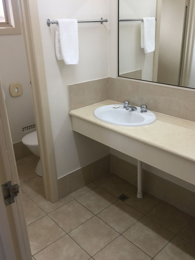 Bathroom 4, Econo Lodge Park Lane, Bundaberg