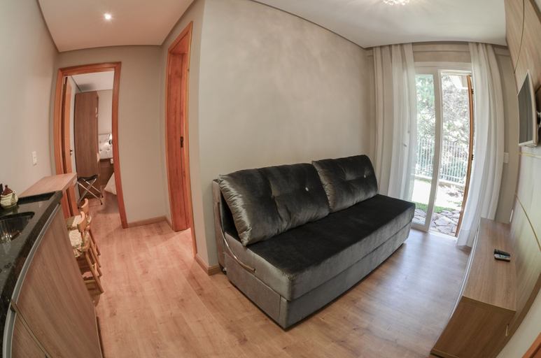 Others 4, Viena Flats, Gramado