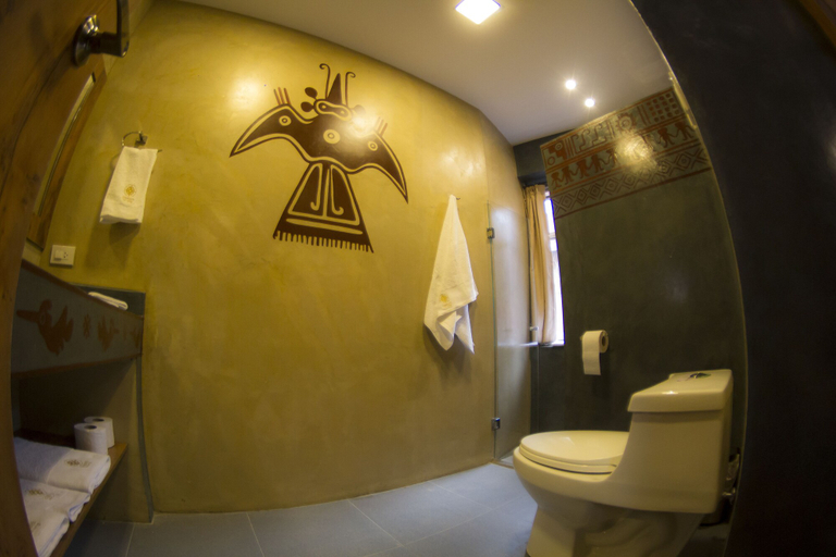 Bathroom 4, Chakana Hotel Boutique, Quito
