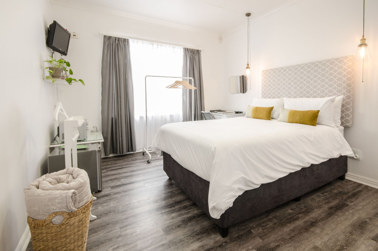 Bedroom 4, Whispering Oaks, Eden