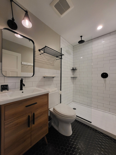 Bathroom 4, The Stowe Village Inn, Lamoille