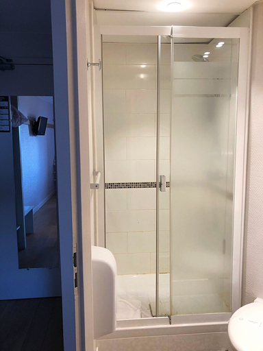 Bathroom 4, Sure Hotel by Best Western Rennes Chantepie, Ille-et-Vilaine