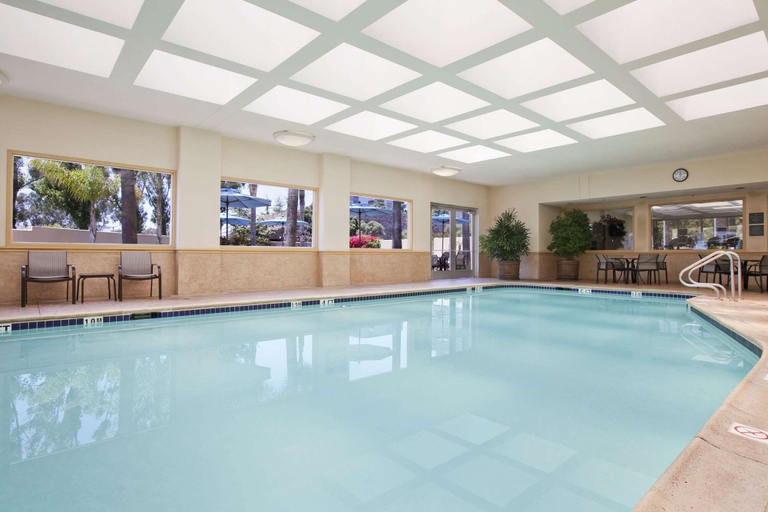 Sport & Beauty 2, Embassy Suites by Hilton San Diego La Jolla, San Diego