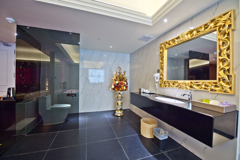 Bathroom 3, The Royal Pinnacle Hotel, Zhuhai