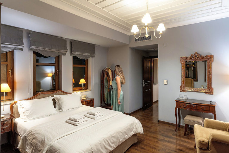 Bedroom 2, To Palio Litohoro, Central Macedonia