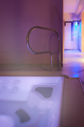 Bathroom 5, Hotel Arnolfo & Aqua Laetitia spa and beauty, Pistoia
