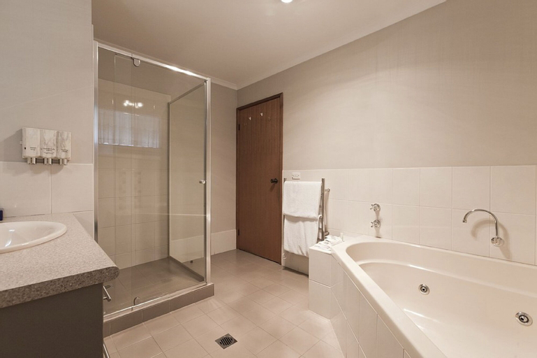 Bedroom 4, Hume Country Motor Inn, Albury