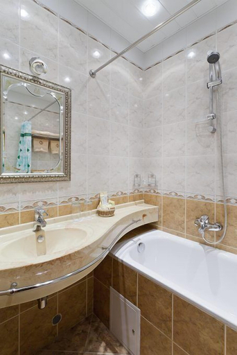 Bathroom 4, Hotel Gentalion, Northern