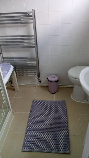 Bathroom 3, AJ's Chalet, Kent