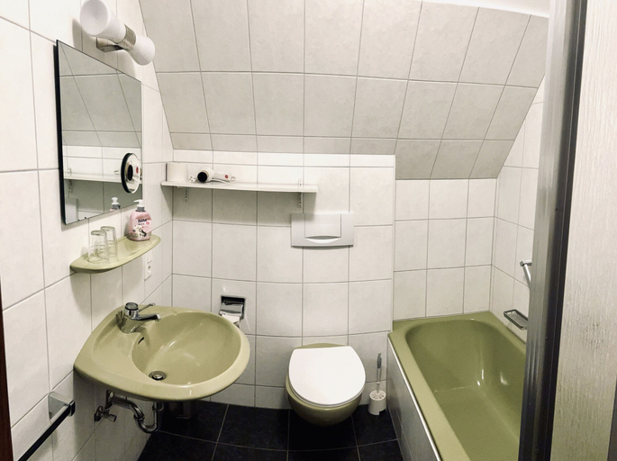 Bathroom 5, Landhotel Laarmann, Olpe