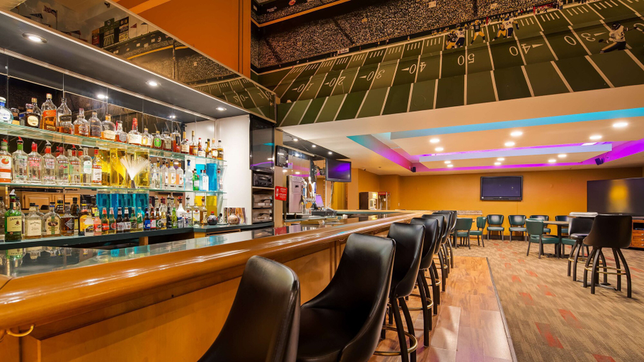 Food & Drinks