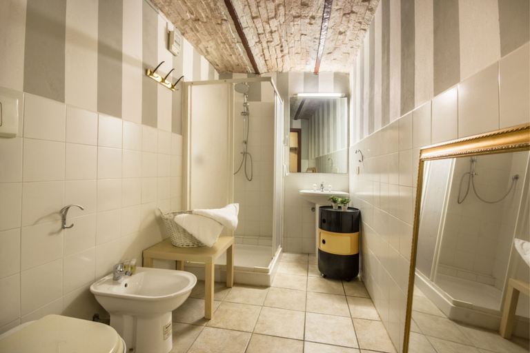 Bathroom 4, La Casa delle Carrozze, Cagliari