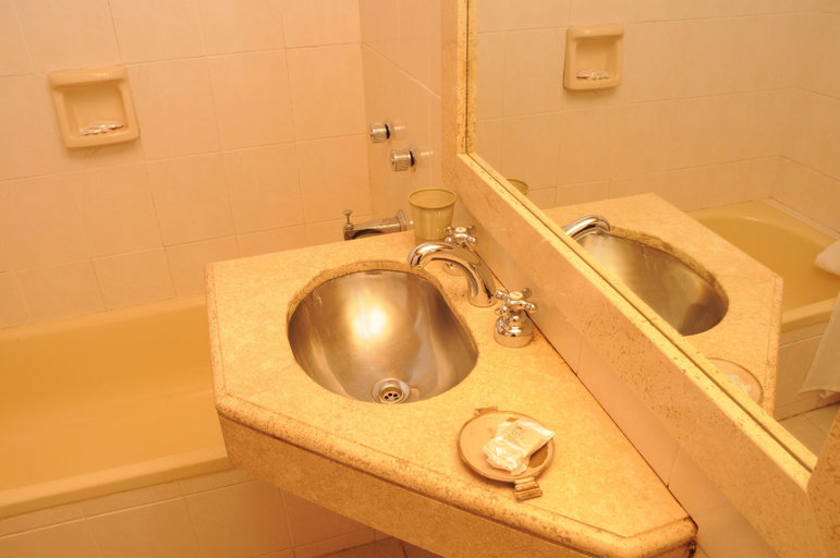 Bathroom 4, Village Catedral Hotel Resort & Spa, Bariloche