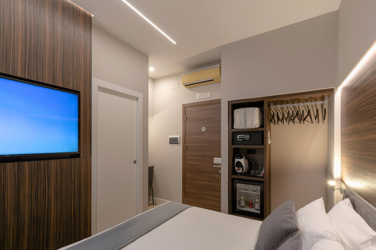 Bedroom 3, AH - Duomo Essence, Milano