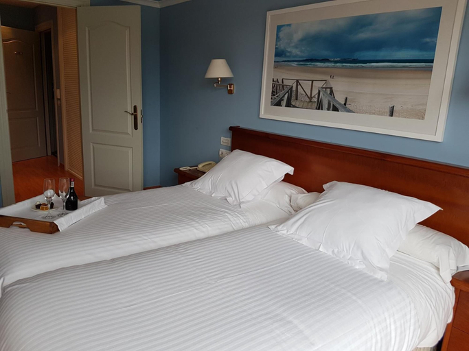 Bedroom 3, Faro de San Vicente, Cantabria