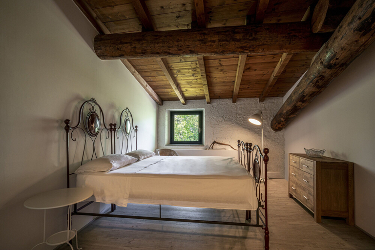 Bedroom 2, Agriturismo Le Chiusure, Brescia