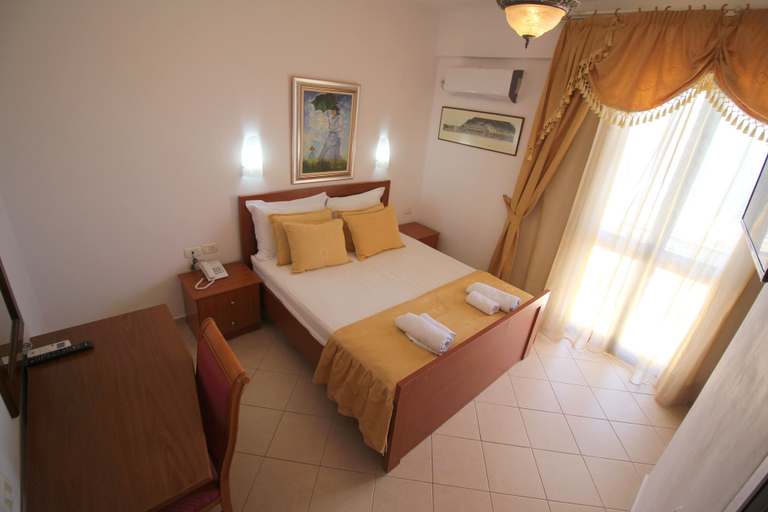 Bedroom 4, Hotel Olympia, Sarandës