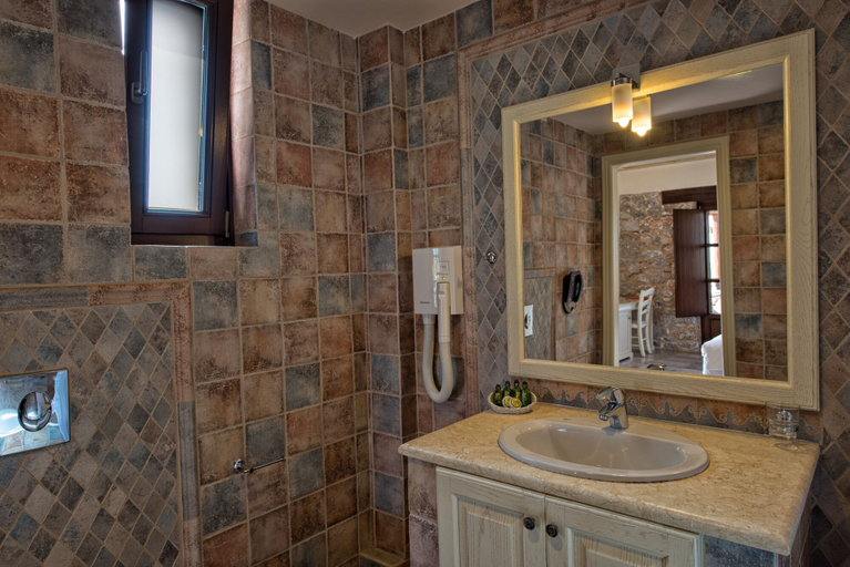 Bathroom 4, Castello Antico Hotel, Peloponnese