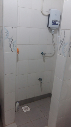 Bathroom, Maria's Place, Kampala