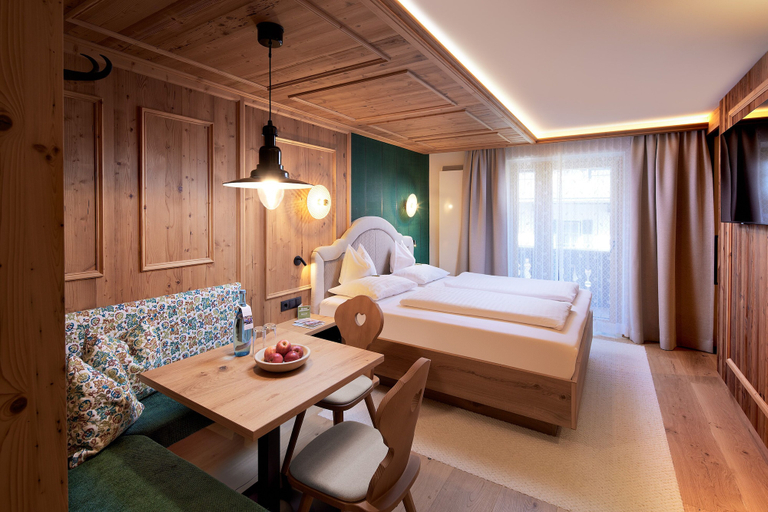 Bedroom 4, Hotel Neue Post, Schwaz