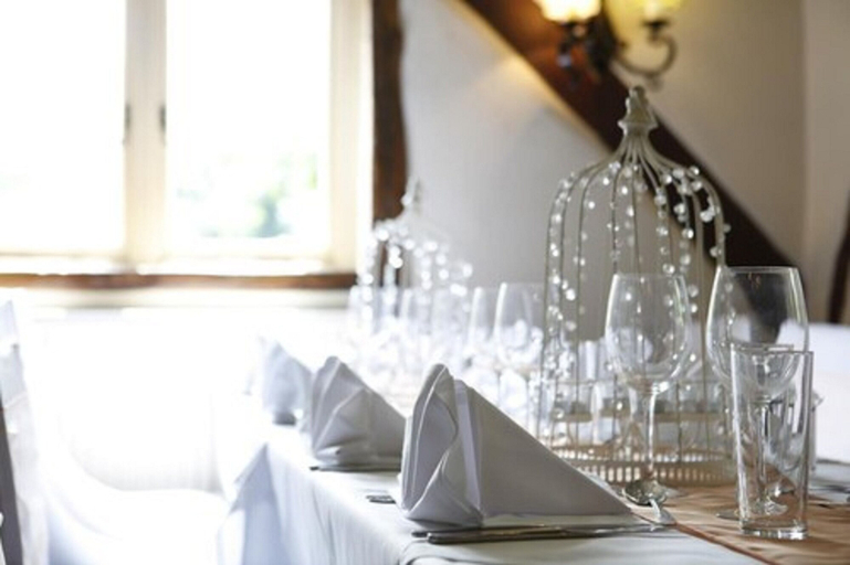 Food & Drinks, Barton's Mill, Hampshire