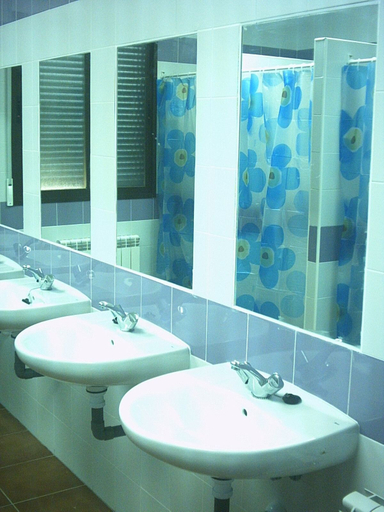 Bathroom 5, Albergue Serranilla - Hostel, Cuenca