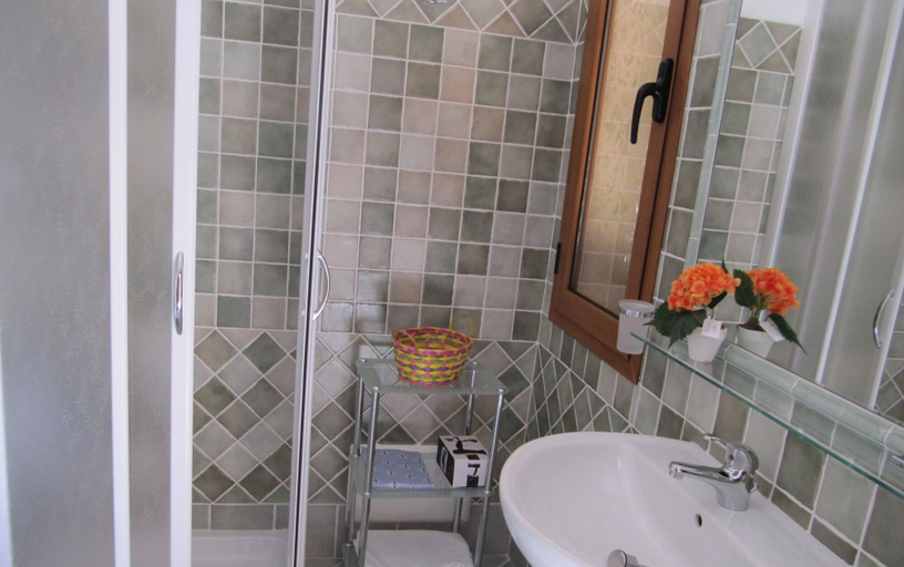 Bathroom 5, Residence Olbia, Olbia-Tempio