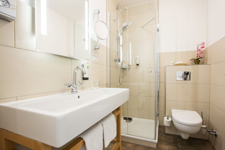 Bathroom 4, Best Western Plus Theodor Storm Hotel, Nordfriesland