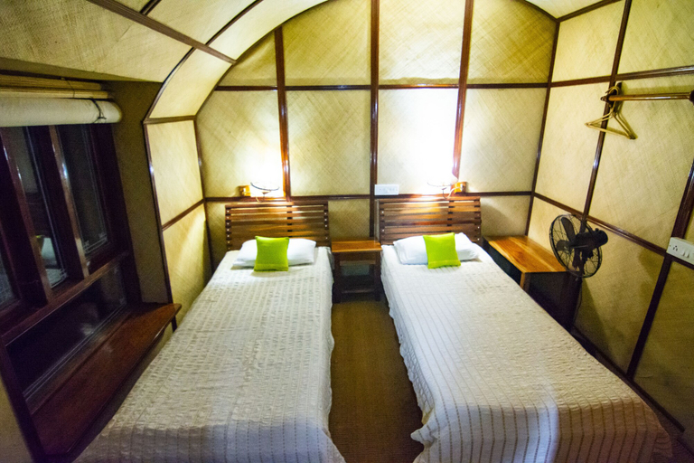 Bedroom 3, Marvel Cruise, Alappuzha