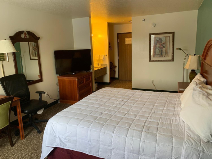 Bedroom 4, Americas Best Value Inn Gaylord, Otsego