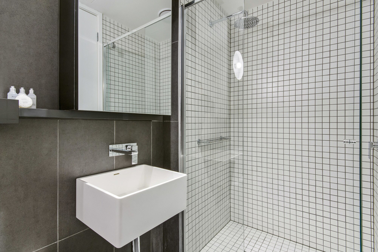 Bathroom 5, Serviced Apartments Melbourne - Empire, Melbourne