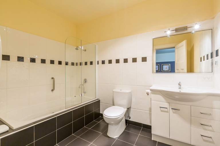 Bathroom 4, Graham Apartments, Hobart