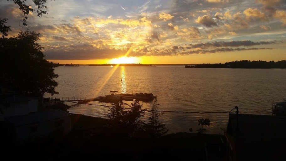 Riverbay Adventure Inn, Saint Lawrence
